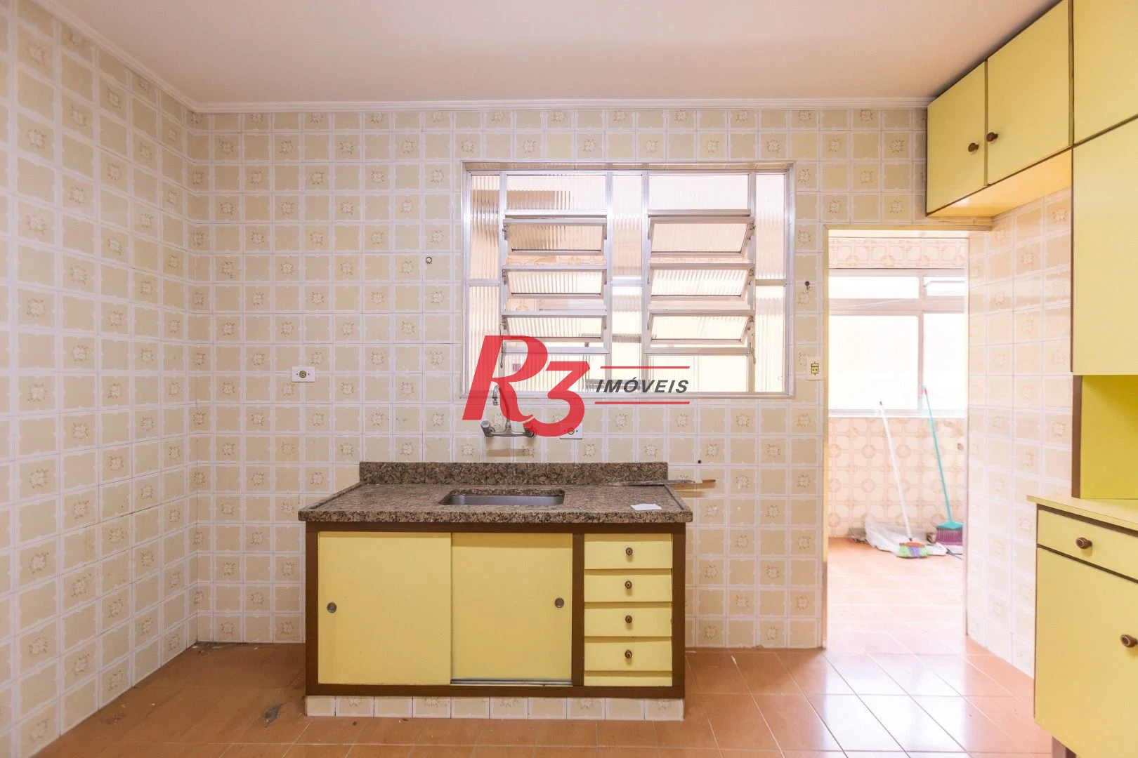 Apartamento com 2 dormitórios à venda, 122 m² por R$ 590.000,00 - Embaré - Santos/SP