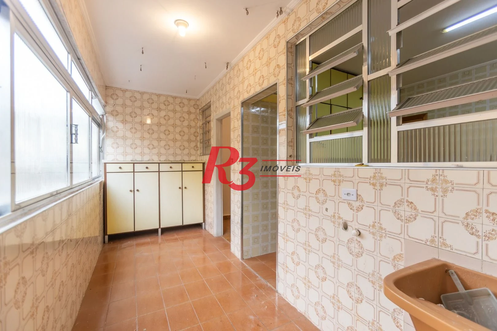 Apartamento com 2 dormitórios à venda, 122 m² por R$ 590.000,00 - Embaré - Santos/SP