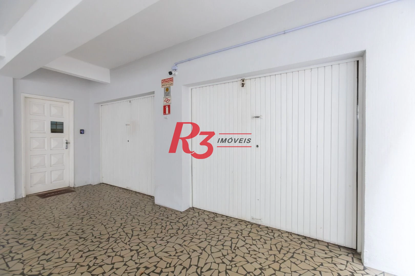 Apartamento com 2 dormitórios à venda, 122 m² por R$ 590.000,00 - Embaré - Santos/SP