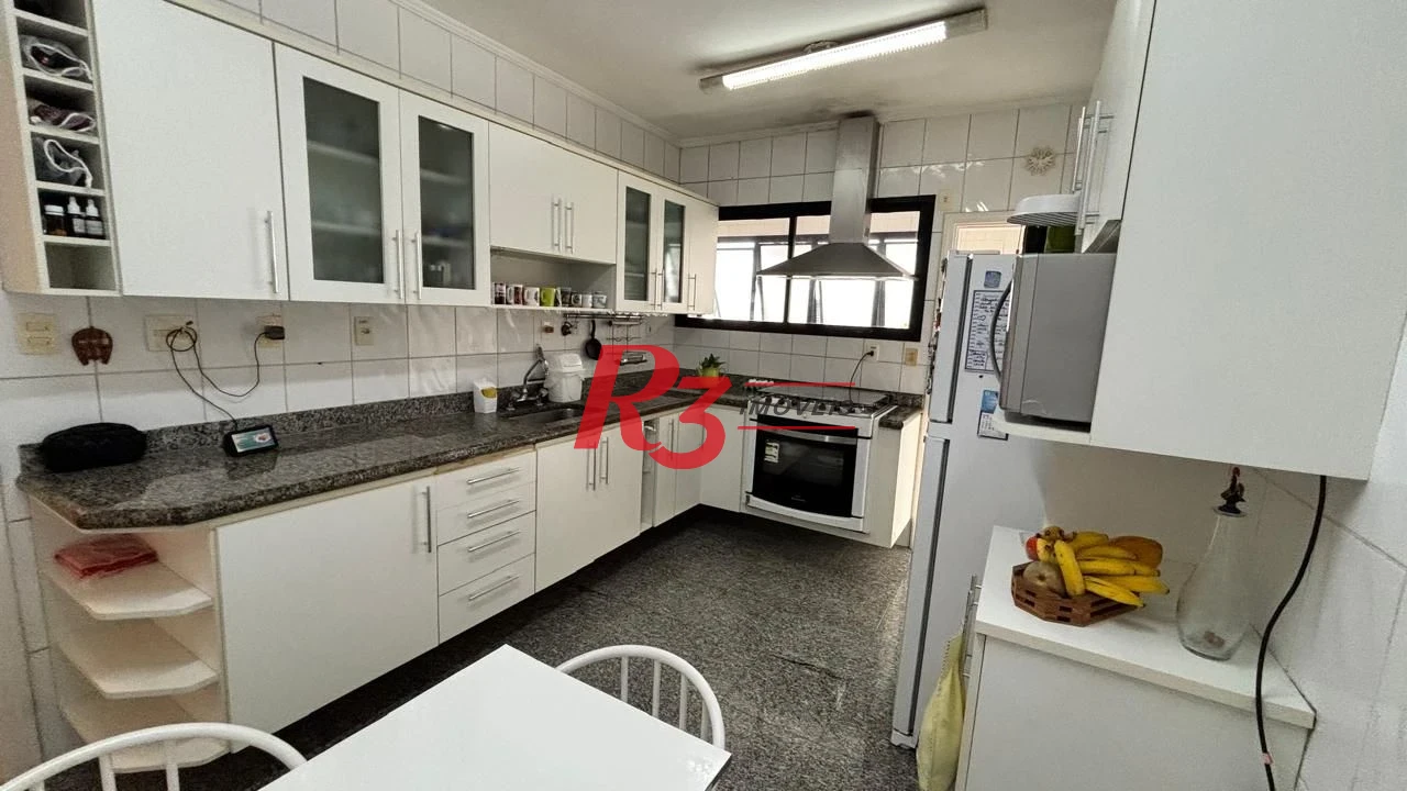 Apartamento com 3 dormitórios à venda, 214 m² por R$ 1.150.000,00 - Gonzaga - Santos/SP