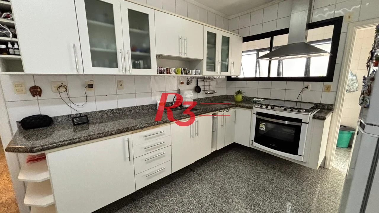 Apartamento com 3 dormitórios à venda, 214 m² por R$ 1.150.000,00 - Gonzaga - Santos/SP
