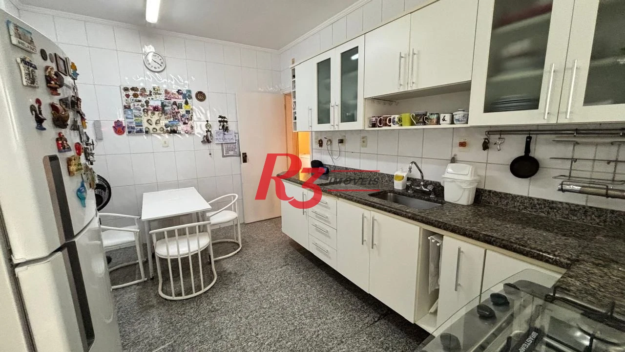 Apartamento com 3 dormitórios à venda, 214 m² por R$ 1.150.000,00 - Gonzaga - Santos/SP