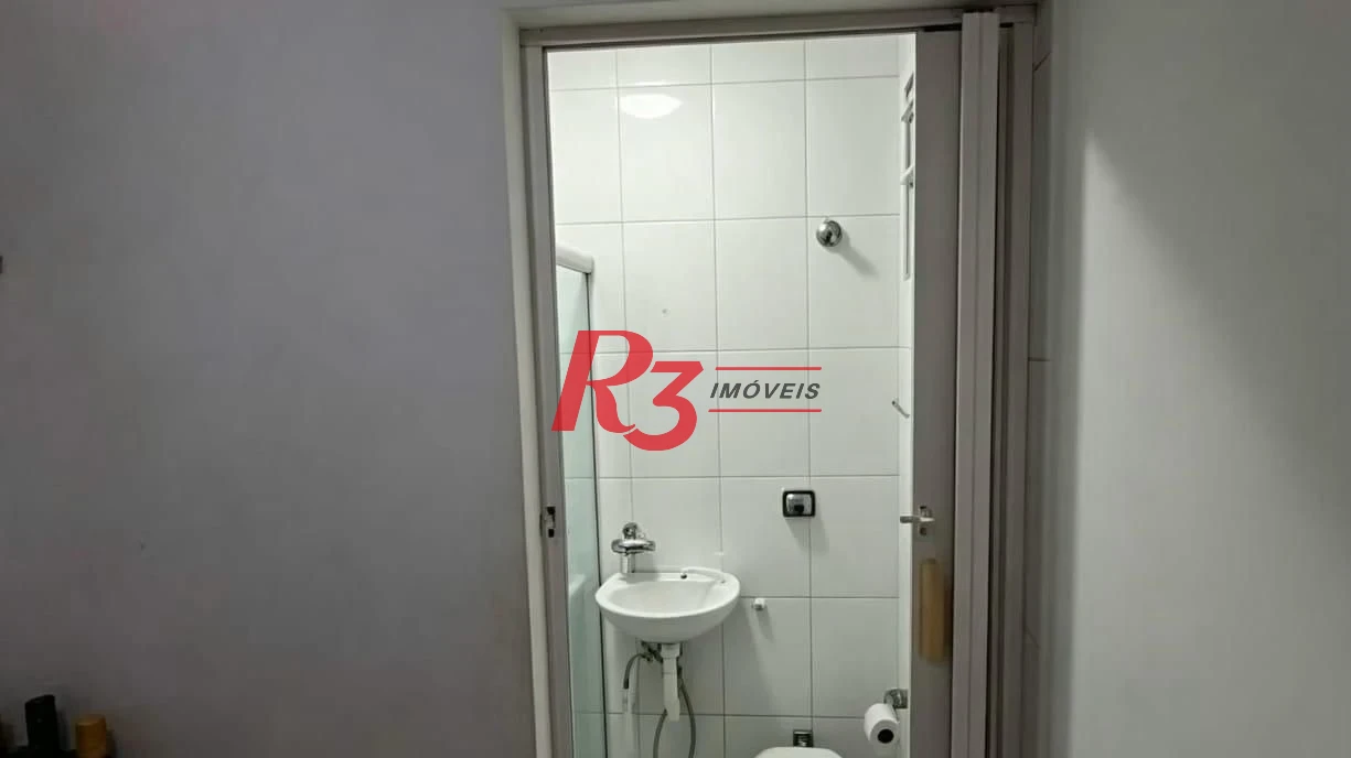 Sobreposta baixa com 3 suites.
