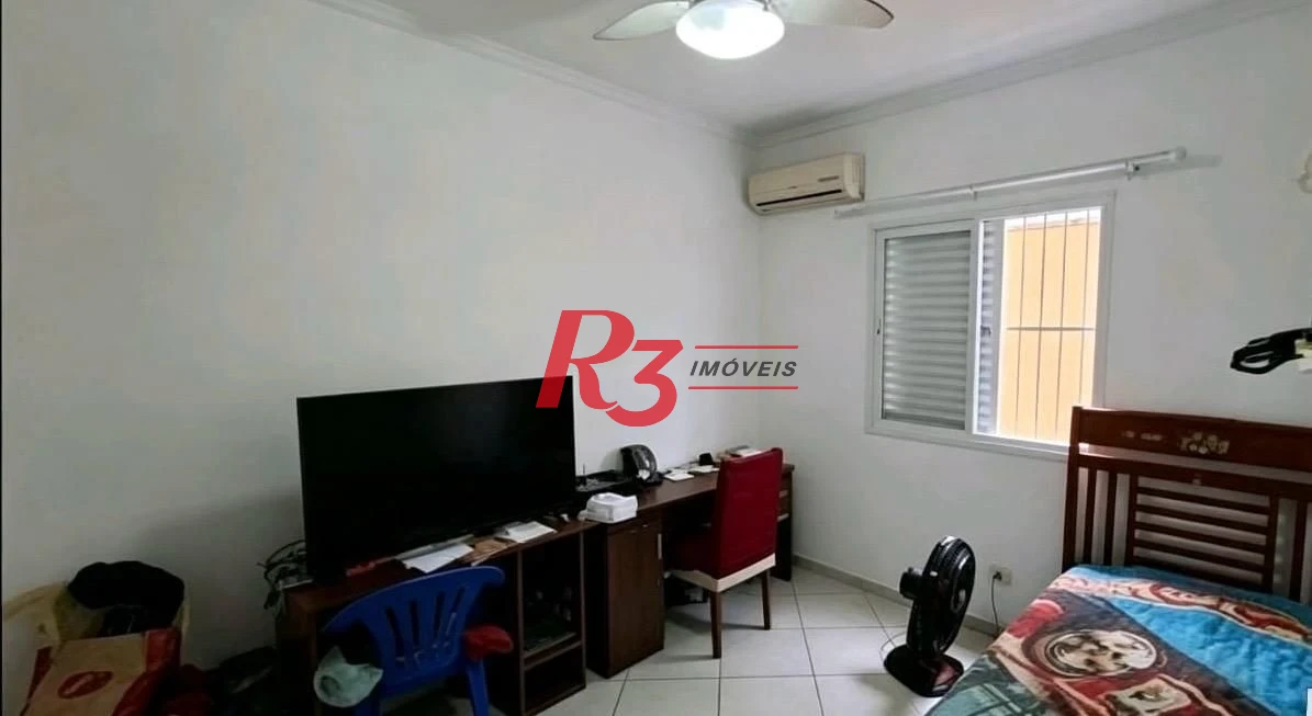 Sobreposta baixa com 3 suites.