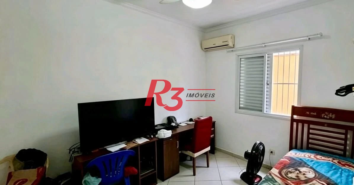 Sobreposta baixa com 3 suites.