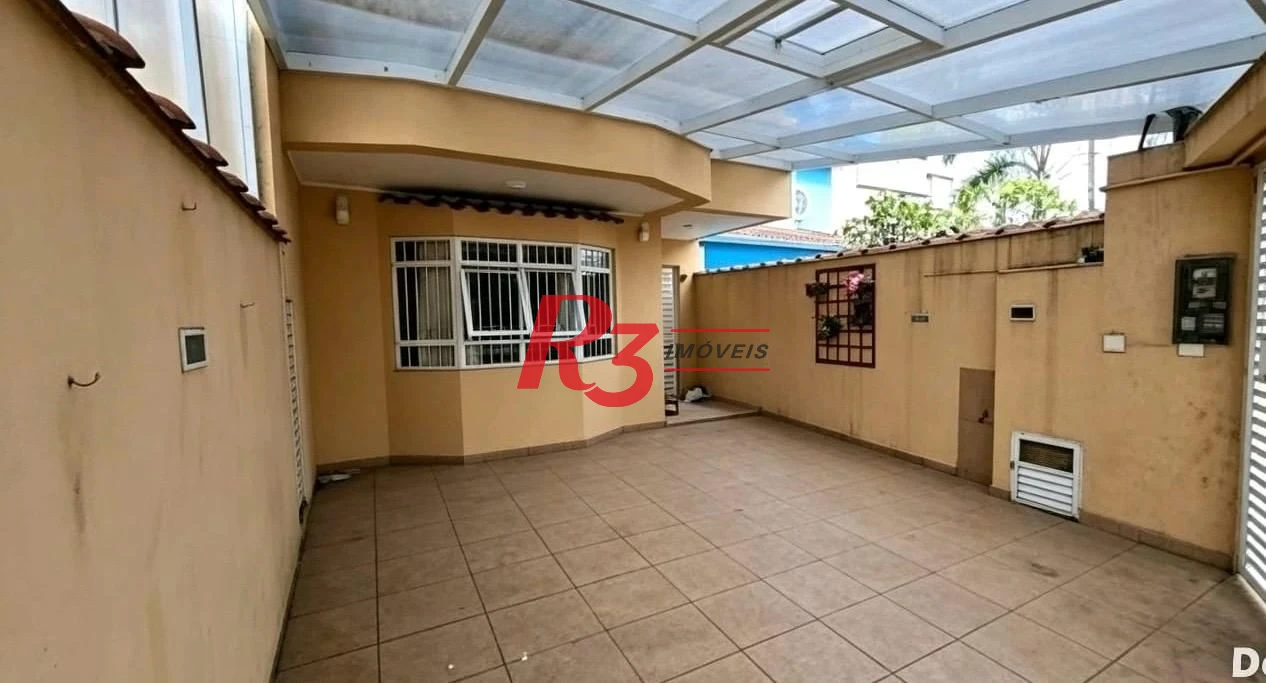 Sobreposta baixa com 3 suites.