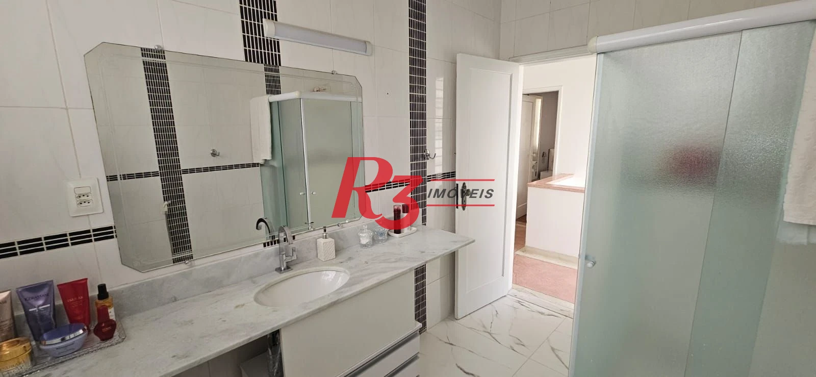 Sobrado com 3 dormitórios para alugar, 146 m² por R$ 10.500,00/mês - Encruzilhada - Santos/SP