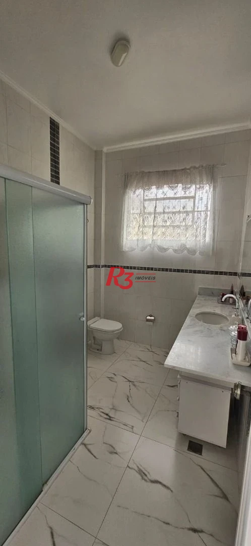 Sobrado com 3 dormitórios para alugar, 146 m² por R$ 10.500,00/mês - Encruzilhada - Santos/SP