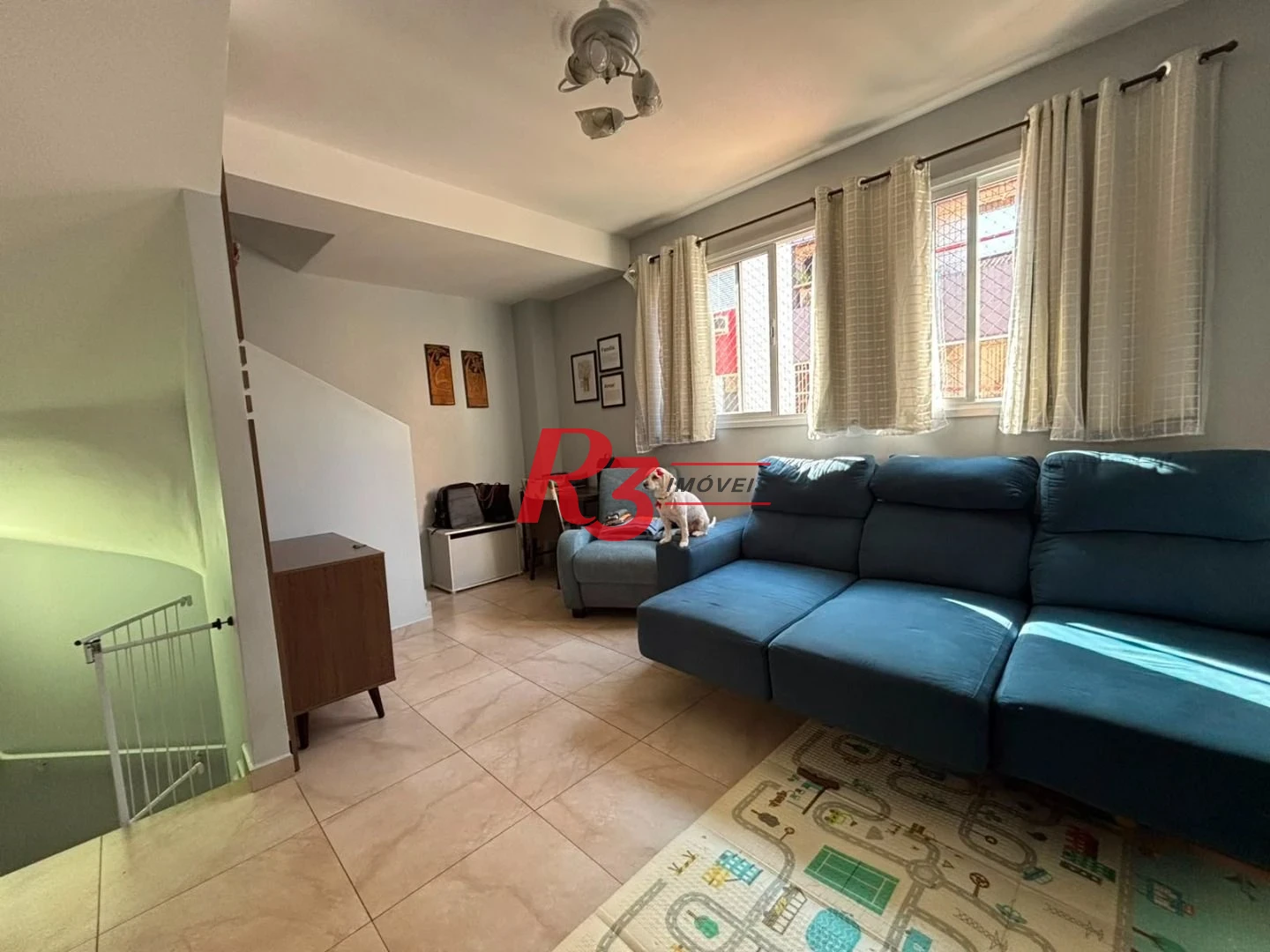 Casa em VILLAGIO 2 suites, 2 vagas condominio com piscina