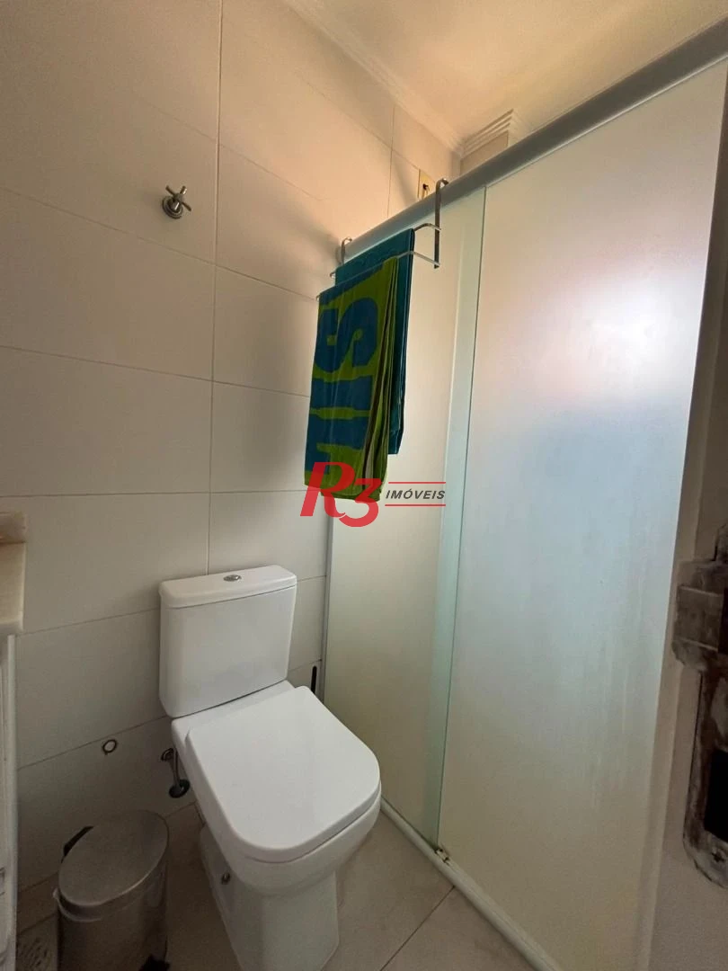 Casa em VILLAGIO 2 suites, 2 vagas condominio com piscina