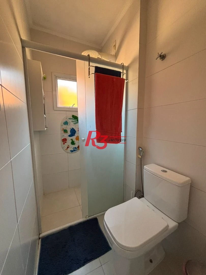 Casa em VILLAGIO 2 suites, 2 vagas condominio com piscina