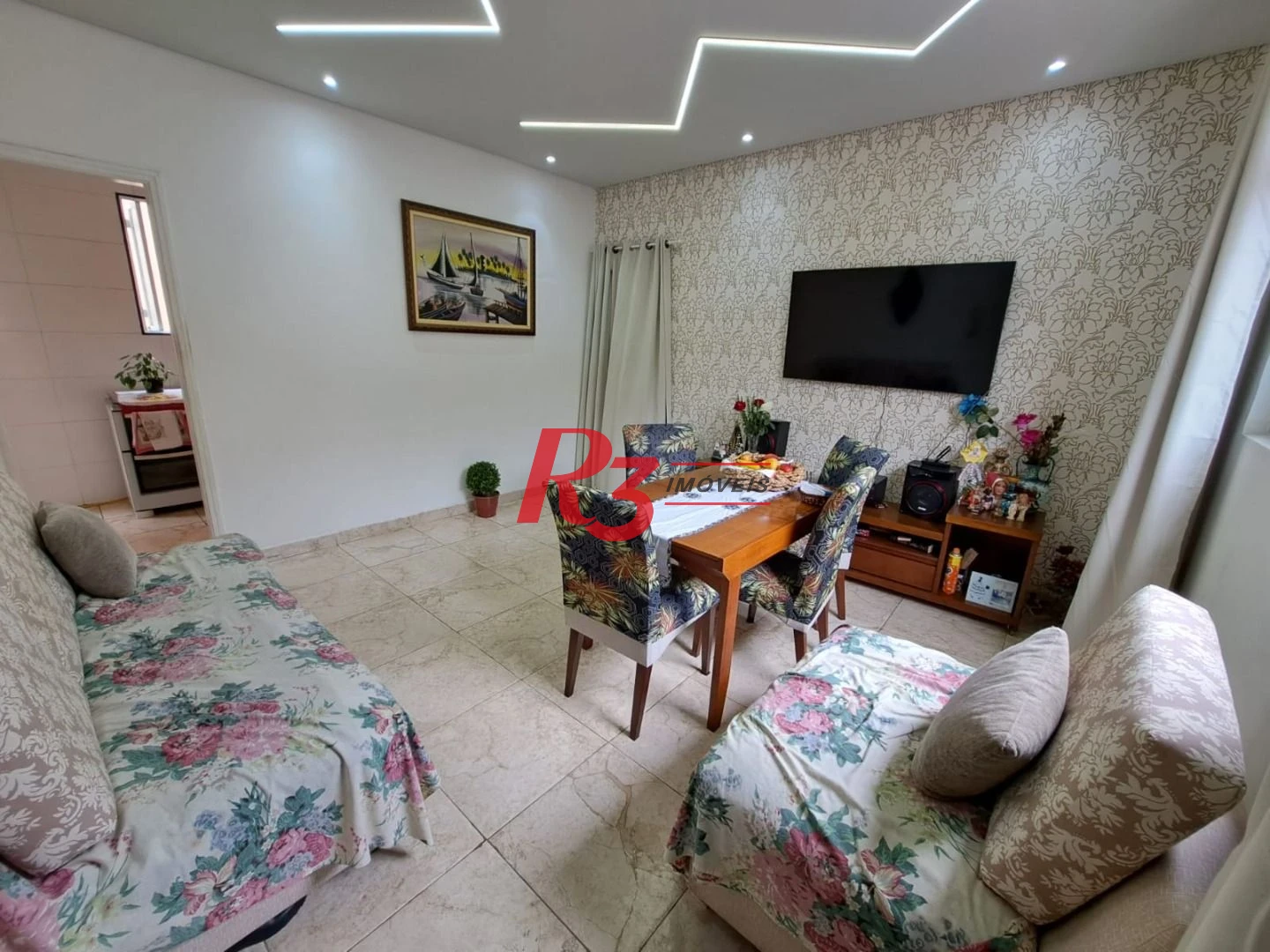 Apartamento com 2 dormitórios à venda, 70 m² por R$ 390.000,00 - Embaré - Santos/SP