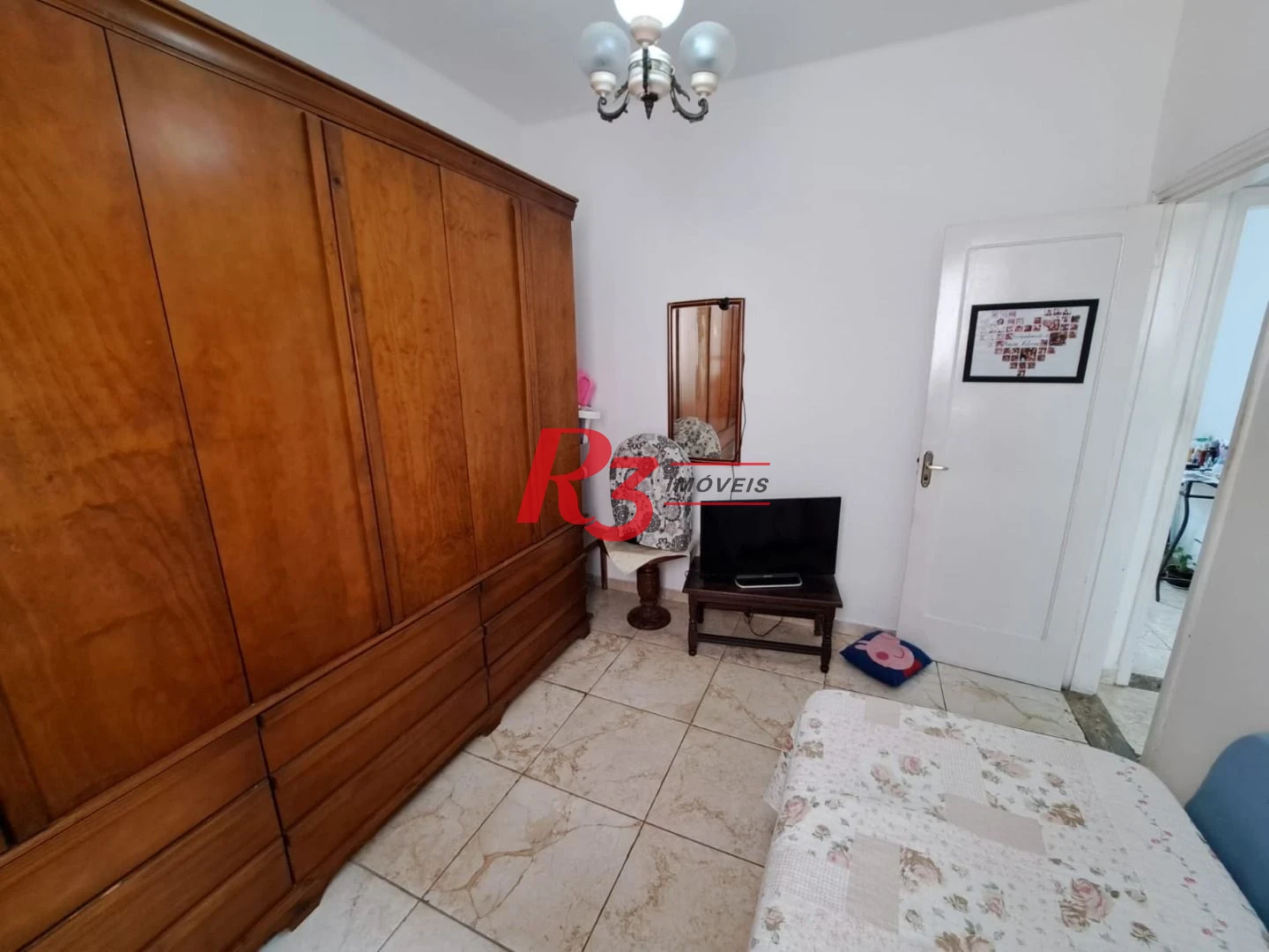 Apartamento com 2 dormitórios à venda, 70 m² por R$ 390.000,00 - Embaré - Santos/SP