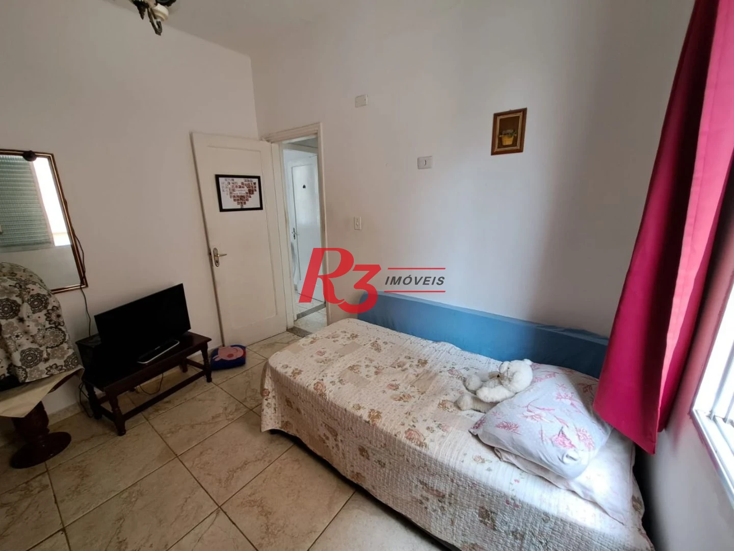 Apartamento com 2 dormitórios à venda, 70 m² por R$ 390.000,00 - Embaré - Santos/SP