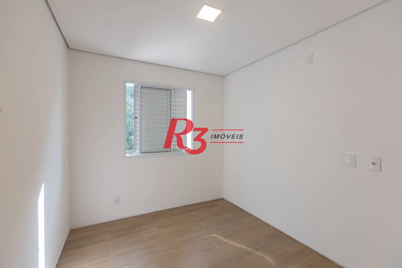 Apartamento com 2 dormitórios à venda, 62 m² por R$ 910.000,00 - Marapé - Santos/SP
