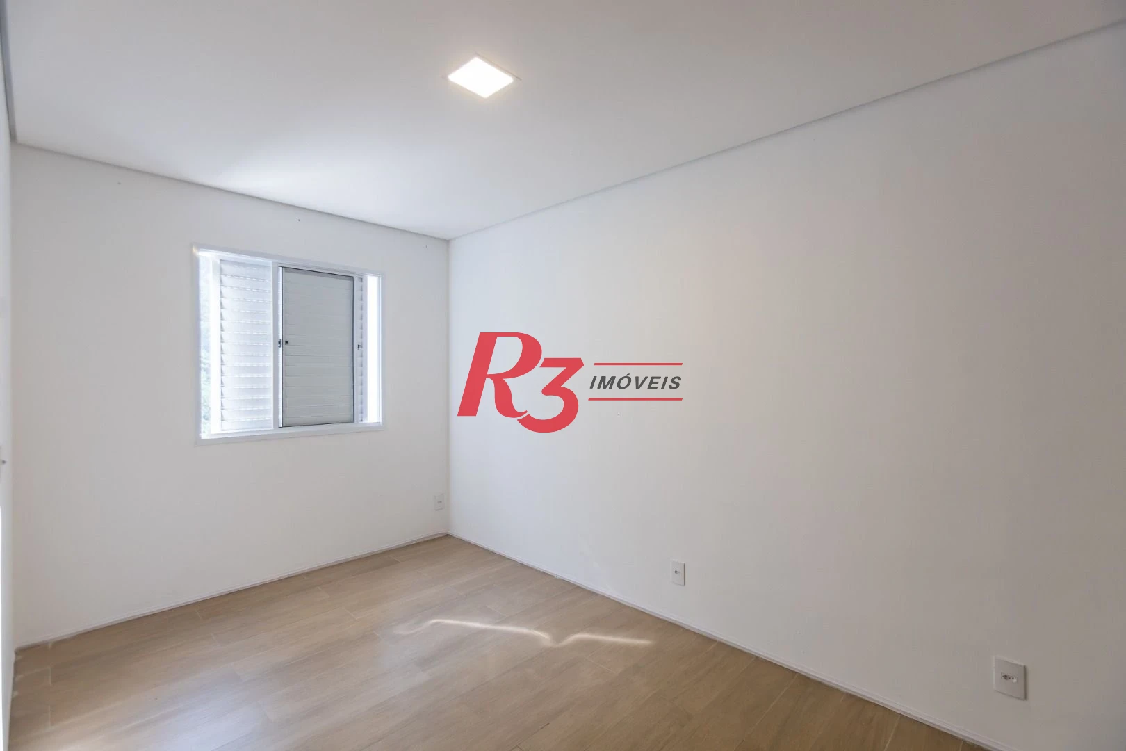 Apartamento com 2 dormitórios à venda, 62 m² por R$ 910.000,00 - Marapé - Santos/SP