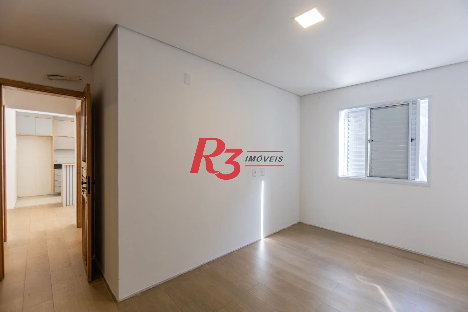 Apartamento com 2 dormitórios à venda, 62 m² por R$ 910.000,00 - Marapé - Santos/SP