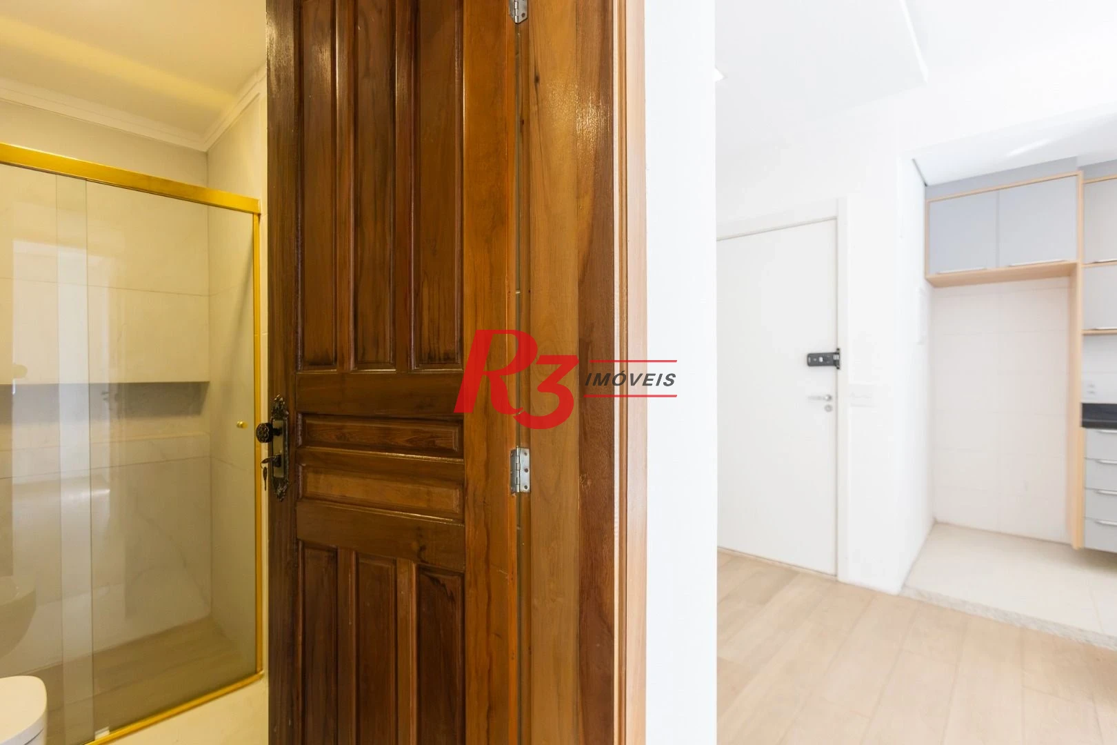 Apartamento com 2 dormitórios à venda, 62 m² por R$ 910.000,00 - Marapé - Santos/SP