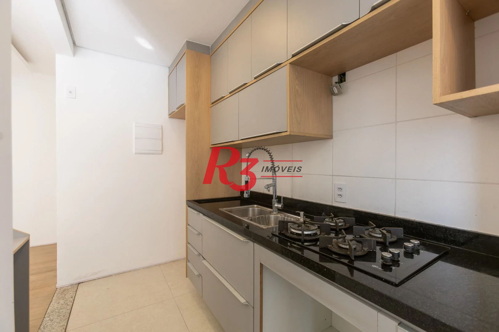 Apartamento com 2 dormitórios à venda, 62 m² por R$ 910.000,00 - Marapé - Santos/SP