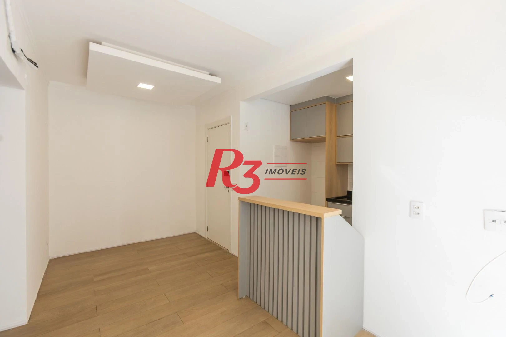 Apartamento com 2 dormitórios à venda, 62 m² por R$ 910.000,00 - Marapé - Santos/SP