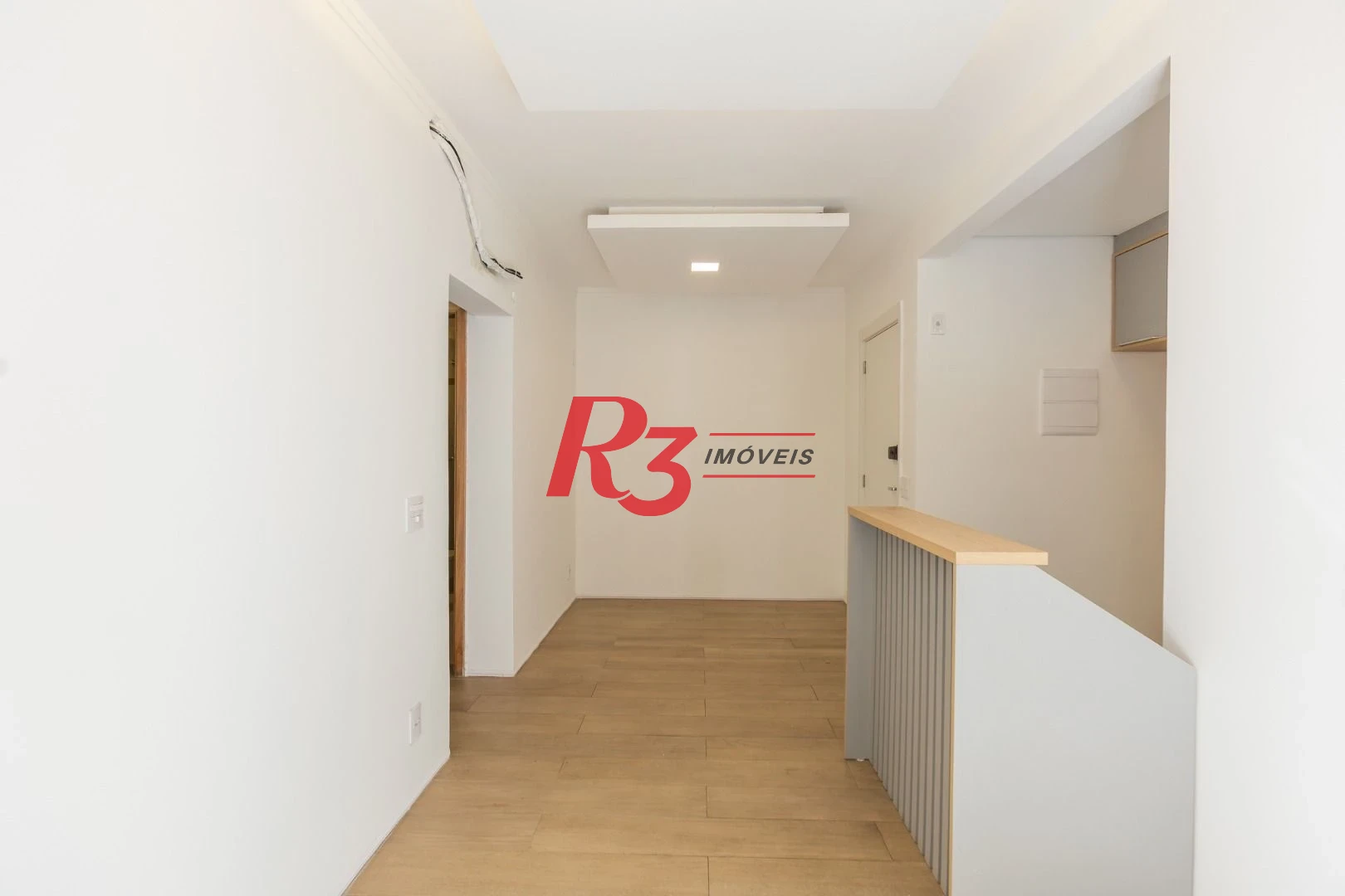 Apartamento com 2 dormitórios à venda, 62 m² por R$ 910.000,00 - Marapé - Santos/SP