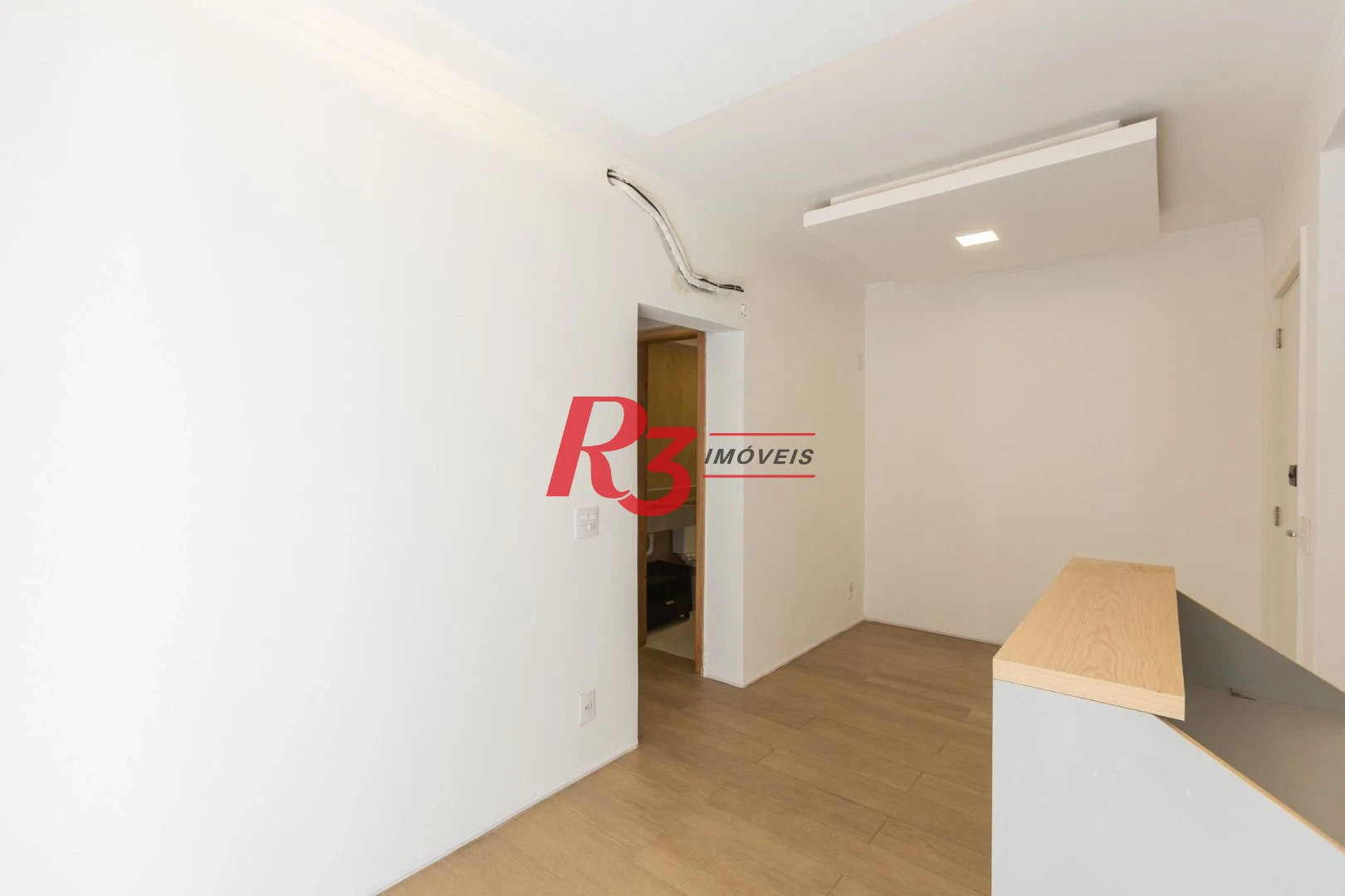 Apartamento com 2 dormitórios à venda, 62 m² por R$ 910.000,00 - Marapé - Santos/SP
