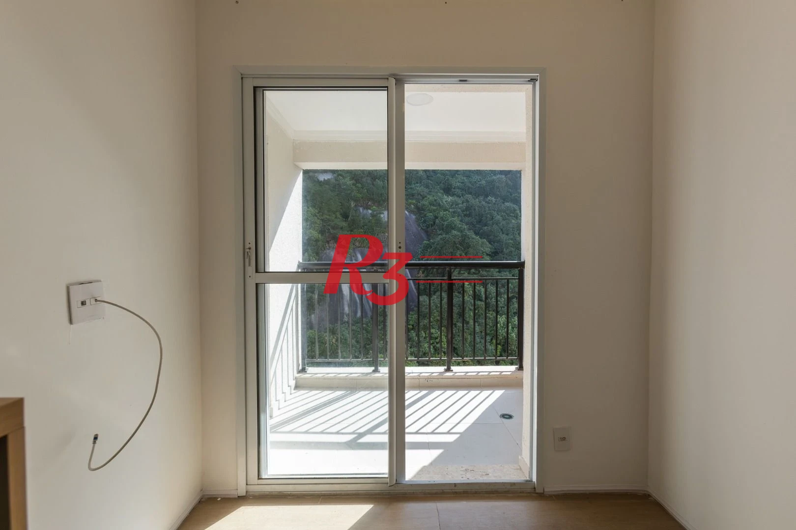 Apartamento com 2 dormitórios à venda, 62 m² por R$ 910.000,00 - Marapé - Santos/SP