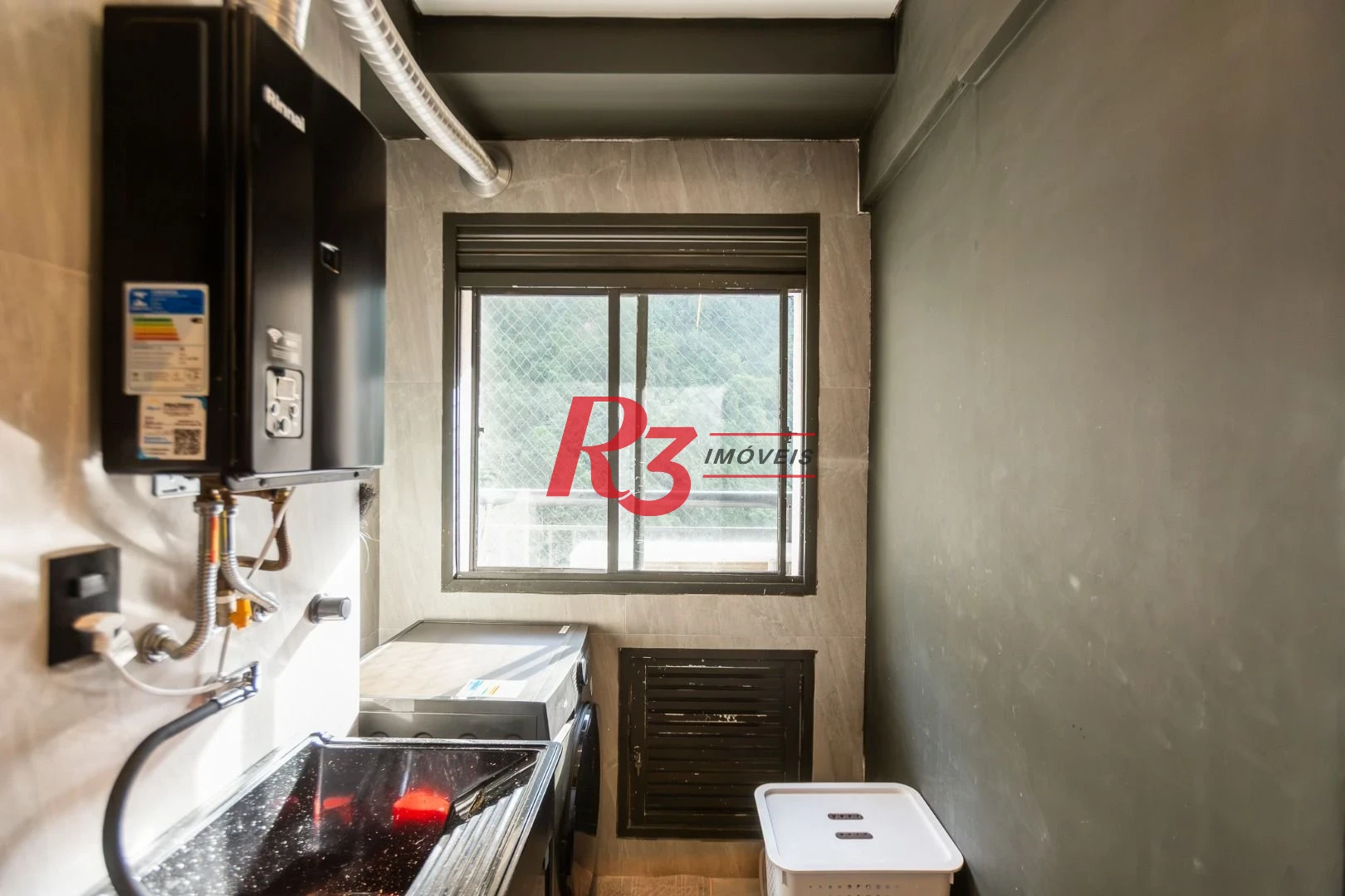 Apartamento com 2 dormitórios à venda, 84 m² por R$ 899.000,00 - Marapé - Santos/SP