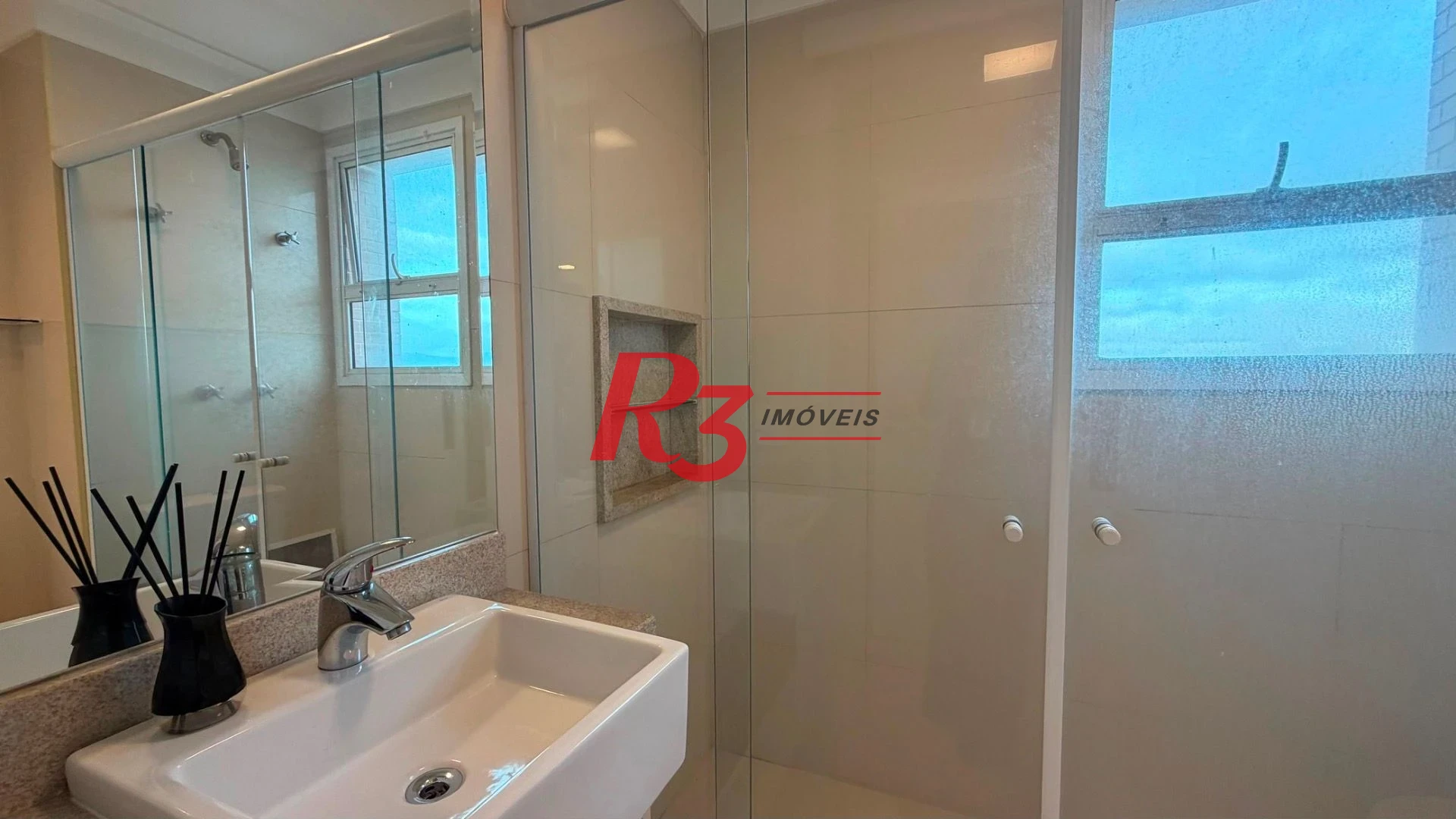 Apartamento com 2 dormitórios à venda, 87 m² por R$ 1.383.000,00 - Pompéia - Santos/SP