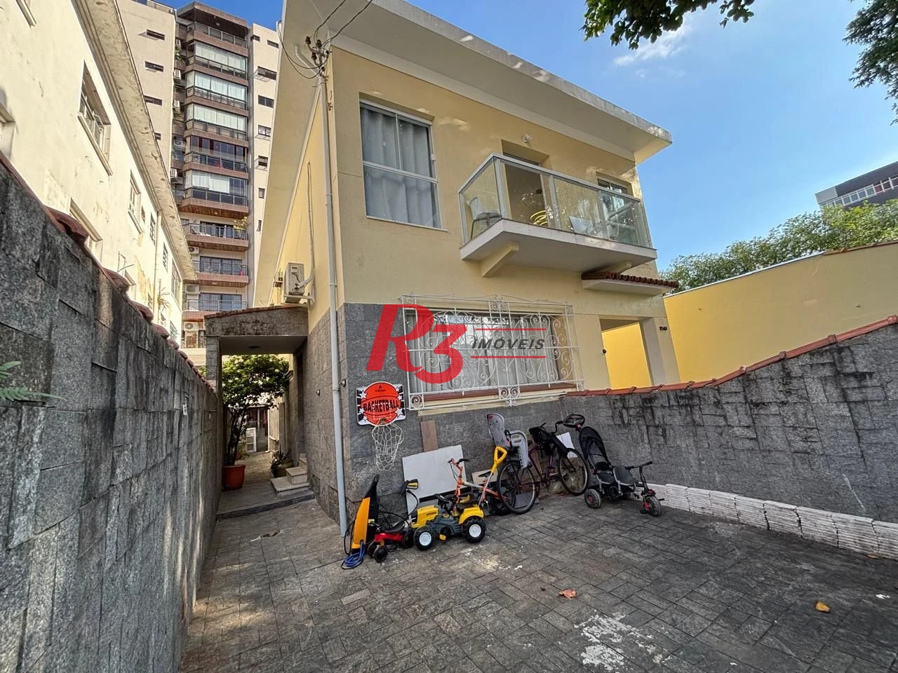 Casa com 3 dormitórios à venda, 106 m² por R$ 1.175.000,00 - Campo Grande - Santos/SP