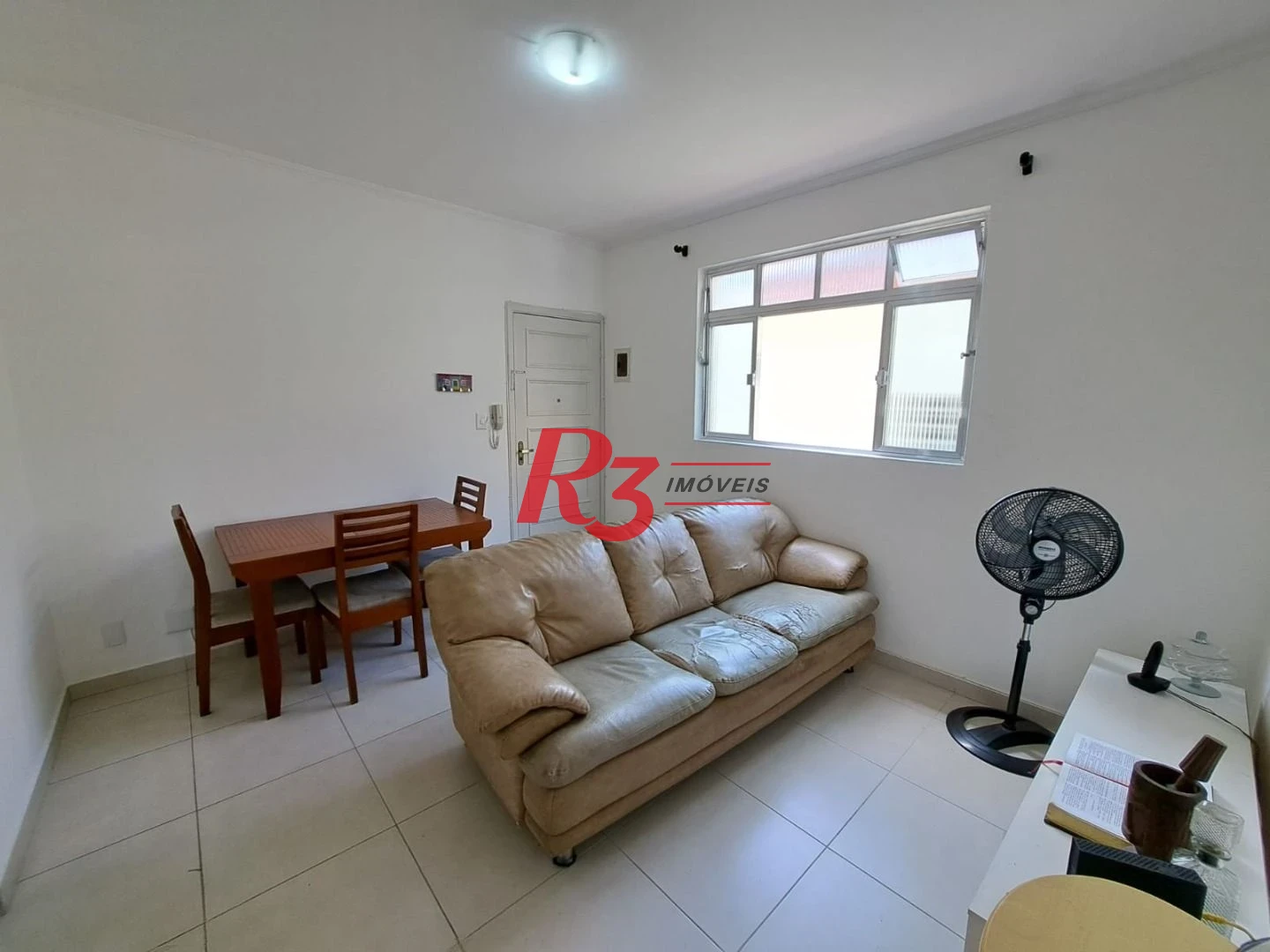 Apartamento com 2 dormitórios à venda, 60 m² por R$ 330.000,00 - Marapé - Santos/SP