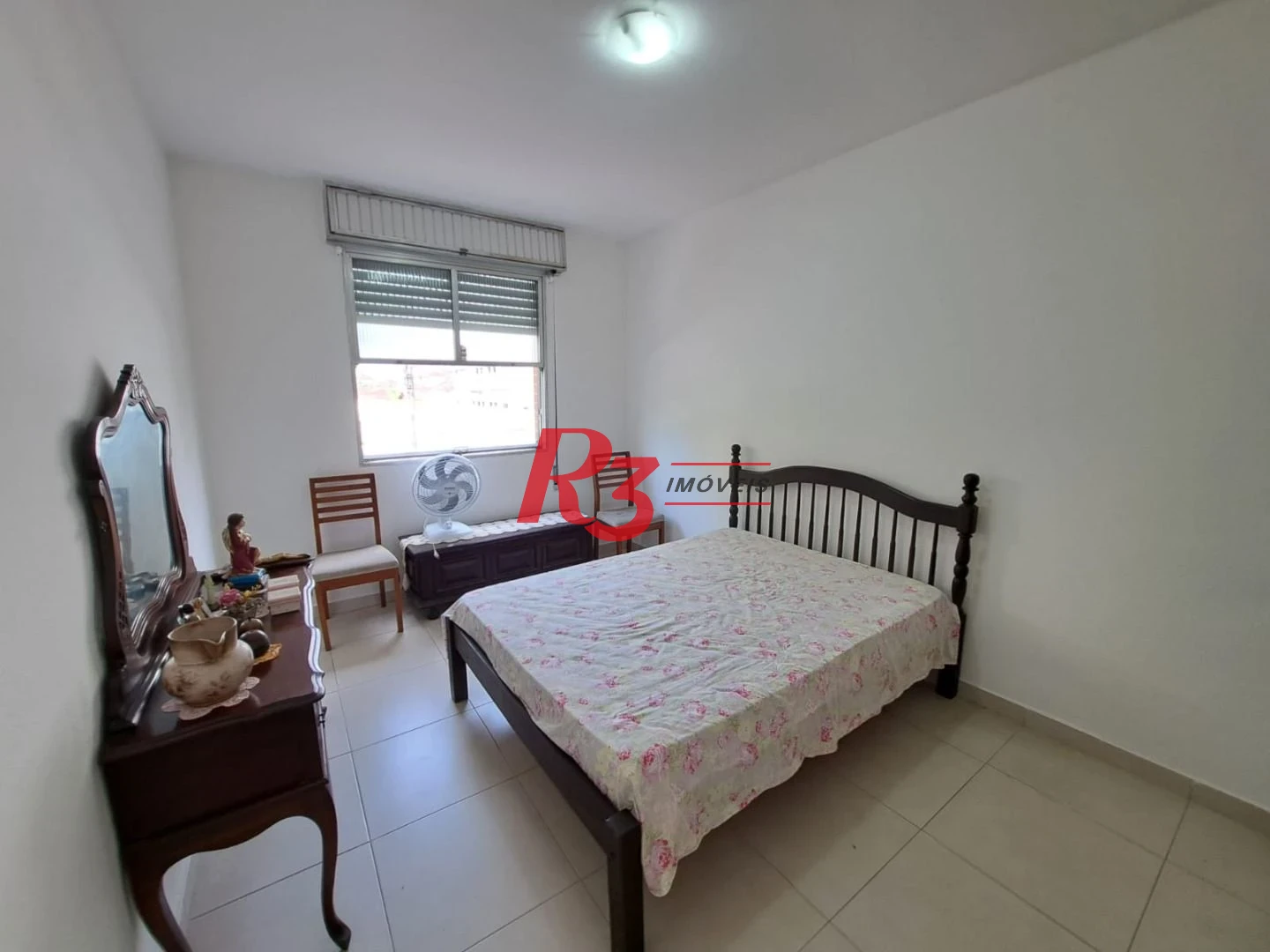 Apartamento com 2 dormitórios à venda, 60 m² por R$ 330.000,00 - Marapé - Santos/SP