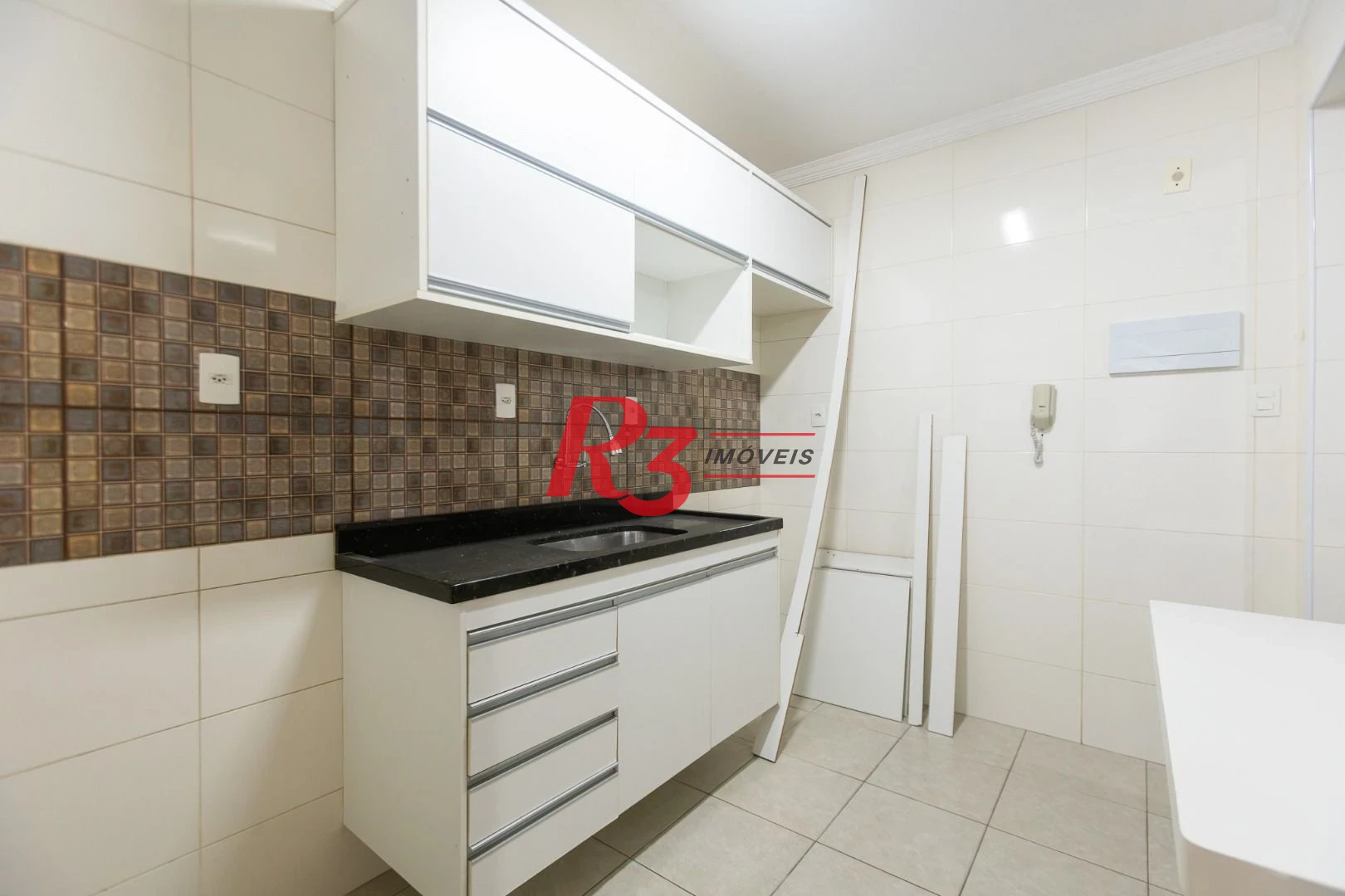 Apartamento com 2 dormitórios para alugar, 74 m² por R$ 3.000,02/mês - Campo Grande - Santos/SP