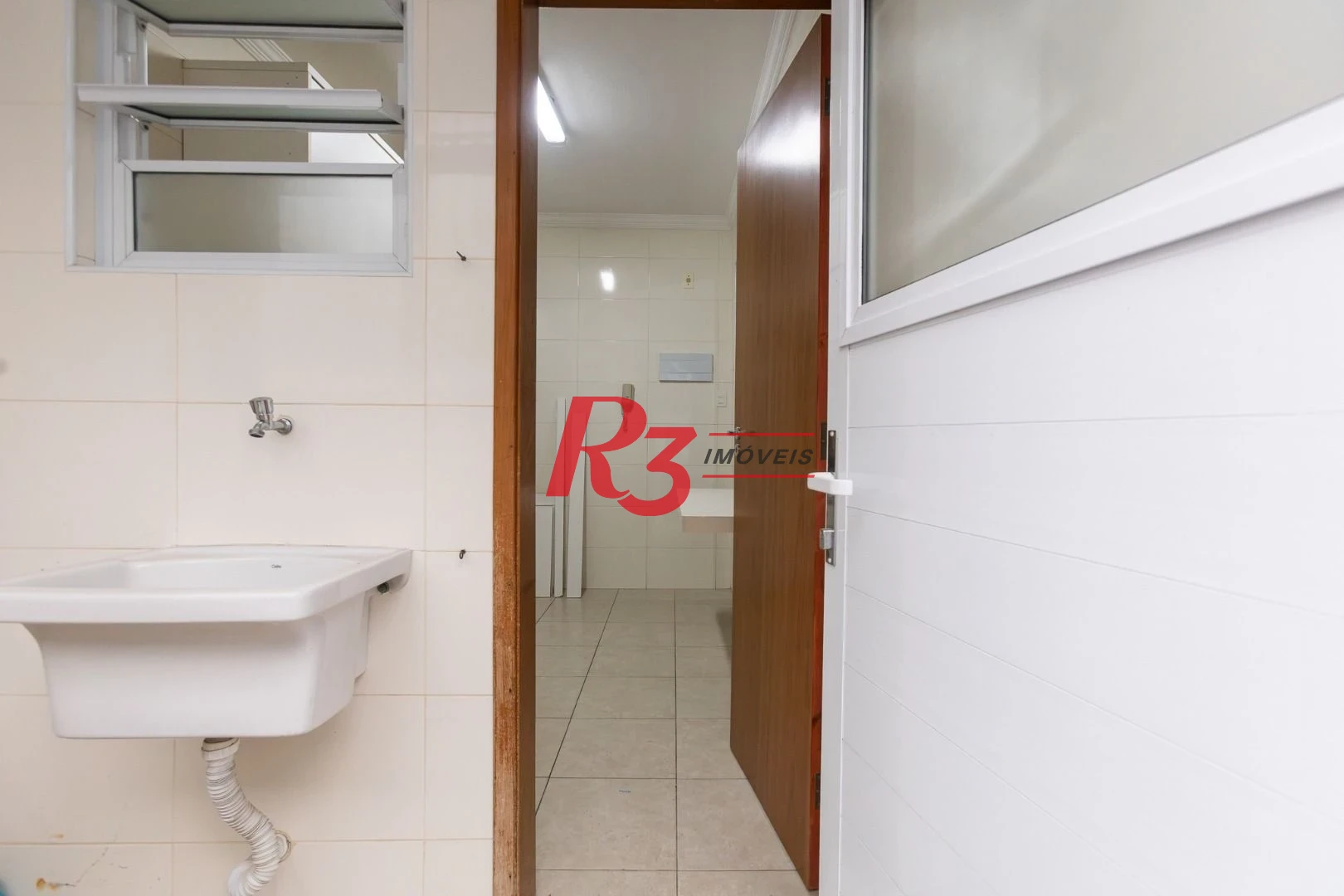 Apartamento com 2 dormitórios para alugar, 74 m² por R$ 3.000,02/mês - Campo Grande - Santos/SP