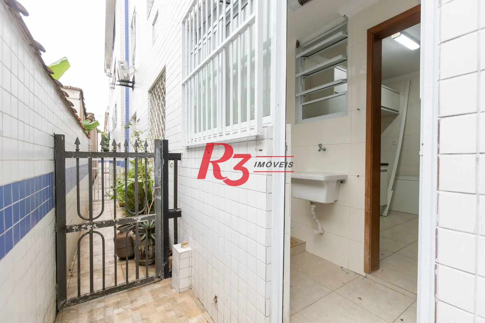 Apartamento com 2 dormitórios para alugar, 74 m² por R$ 3.000,02/mês - Campo Grande - Santos/SP