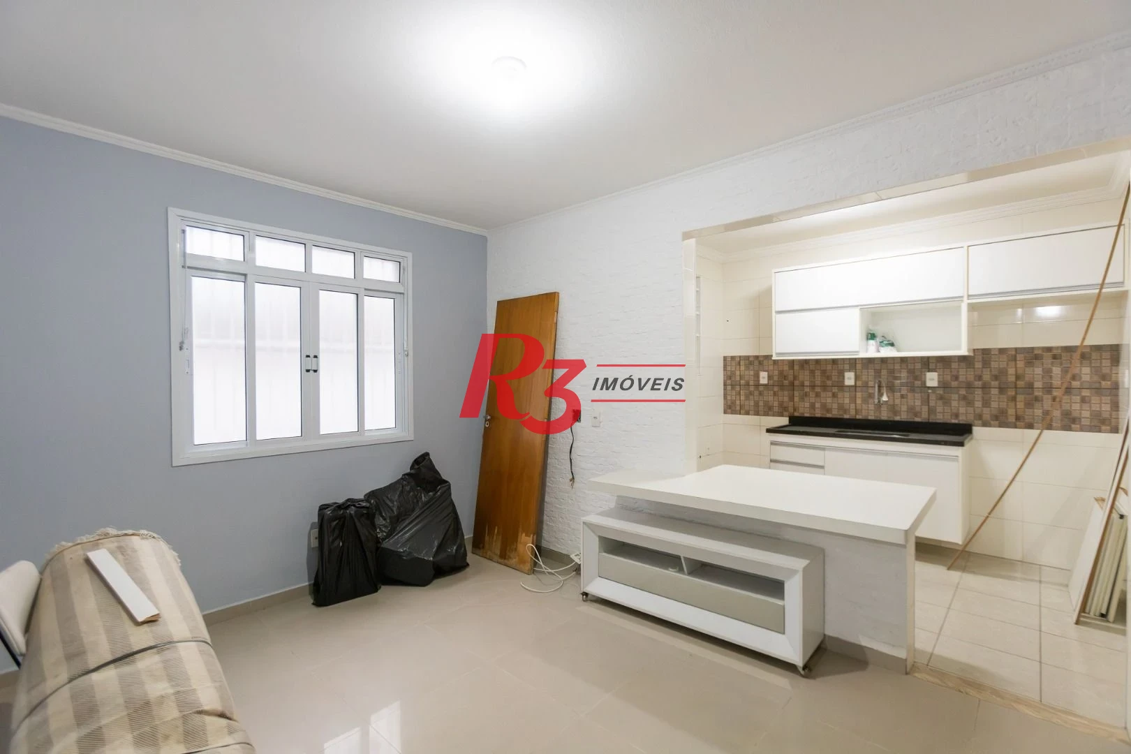 Apartamento com 2 dormitórios para alugar, 74 m² por R$ 3.000,02/mês - Campo Grande - Santos/SP