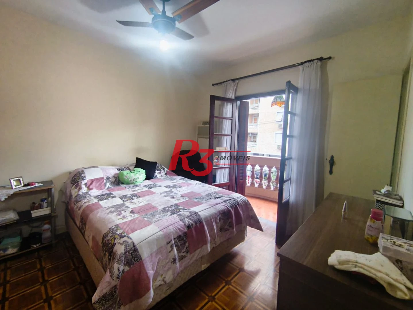 Apartamento com 2 dormitórios à venda, 101 m² por R$ 700.000,00 - Gonzaga - Santos/SP