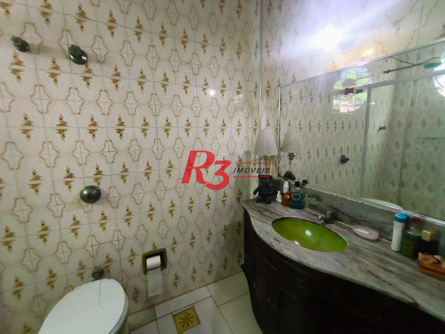 Apartamento com 2 dormitórios à venda, 101 m² por R$ 700.000,00 - Gonzaga - Santos/SP