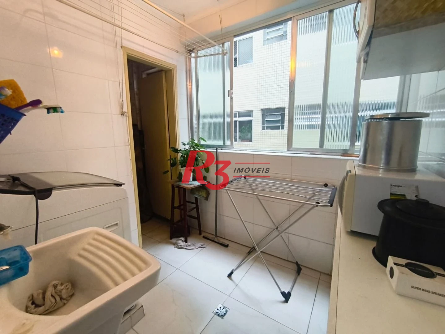Apartamento com 2 dormitórios à venda, 101 m² por R$ 700.000,00 - Gonzaga - Santos/SP