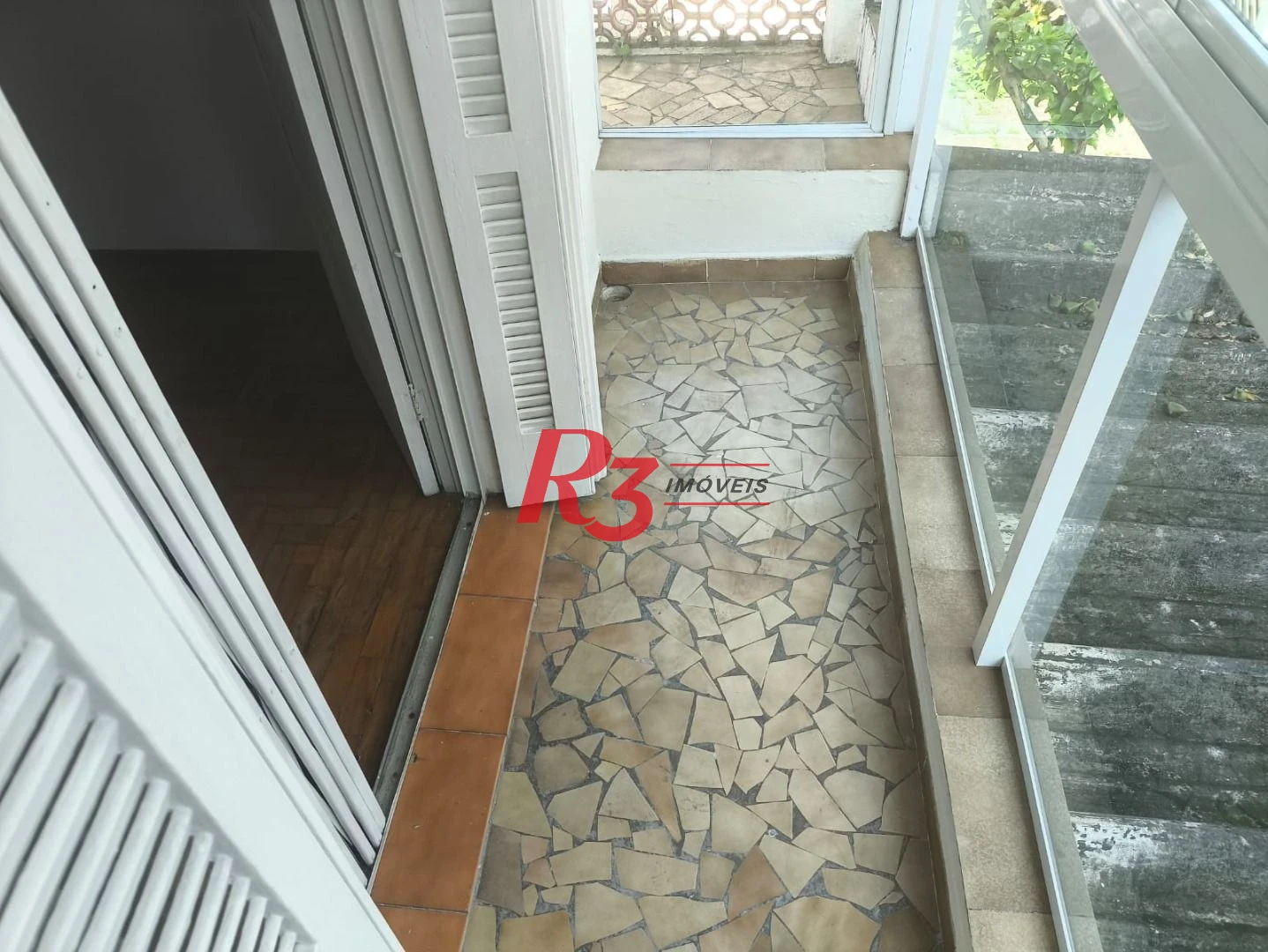 Sobrado com 3 dormitórios para alugar, 100 m² por R$ 5.000,00/mês - Embaré - Santos/SP