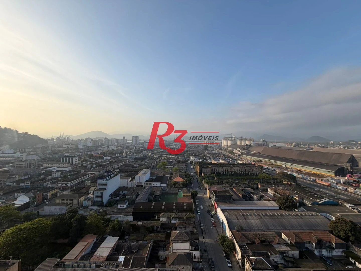 Sala à venda, 42 m² por R$ 300.000,00 - Vila Matias - Santos/SP