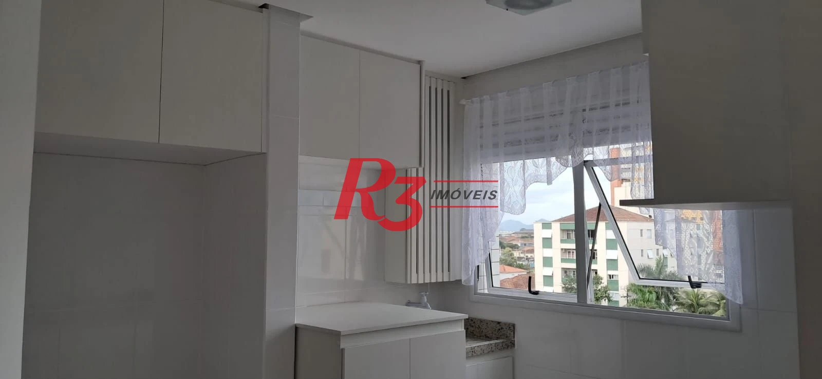 Apartamento com 1 dormitório para alugar, 36 m² por R$ 3.100,00/mês - Boqueirão - Santos/SP