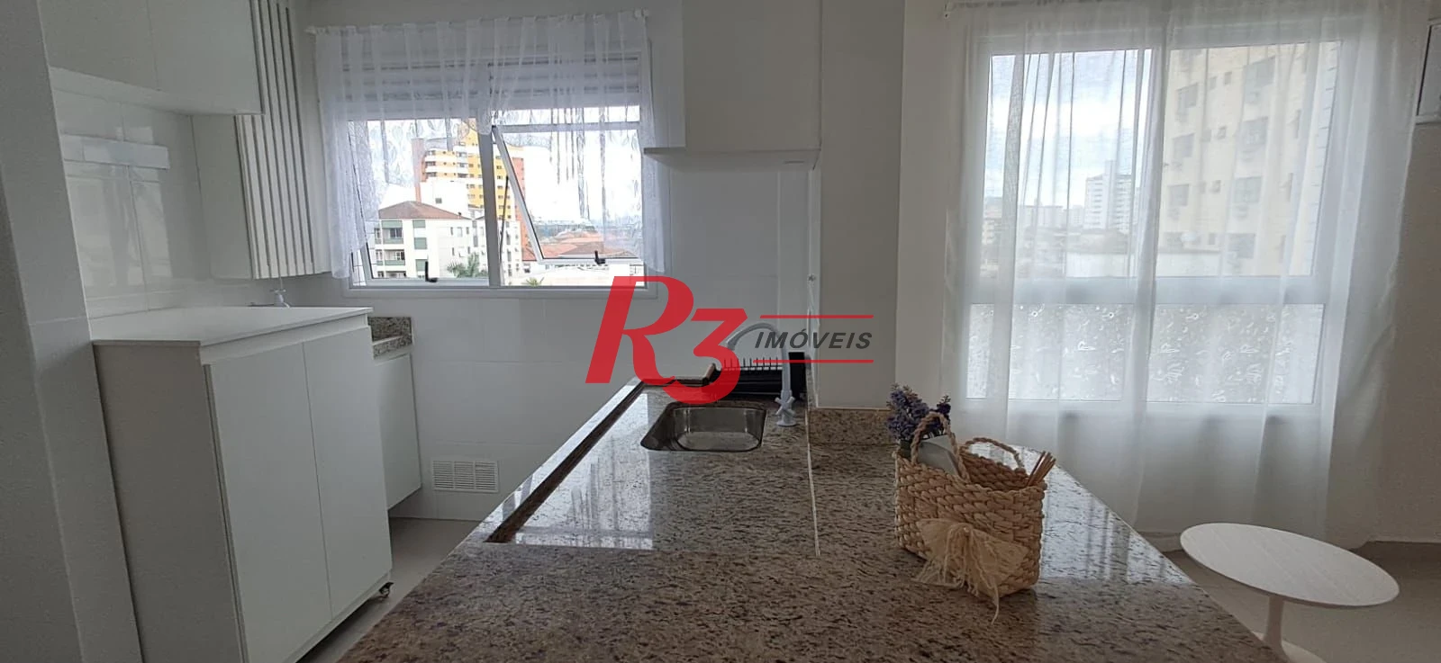 Apartamento com 1 dormitório para alugar, 36 m² por R$ 3.100,00/mês - Boqueirão - Santos/SP