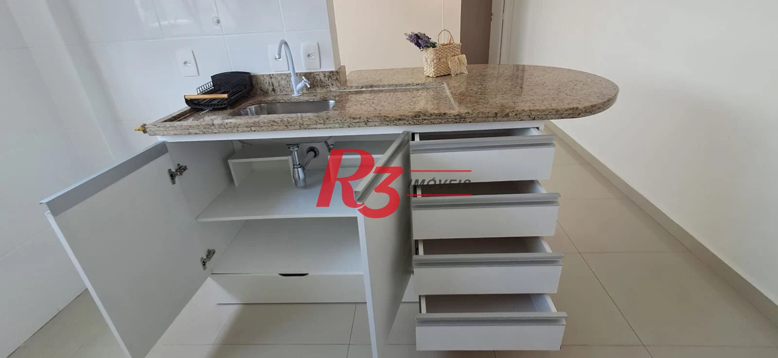 Apartamento com 1 dormitório para alugar, 36 m² por R$ 3.100,00/mês - Boqueirão - Santos/SP