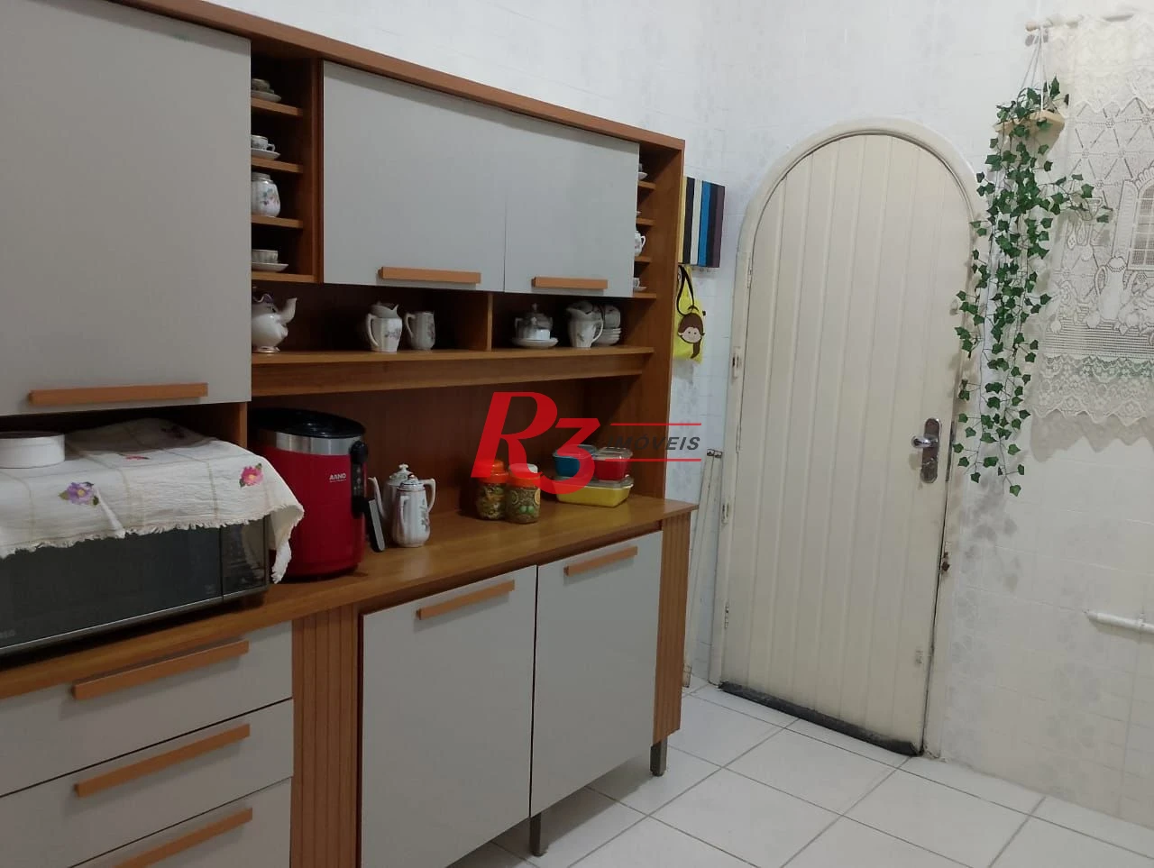 Casa com 2 dormitórios à venda, 115 m² por R$ 670.000,00 - Aviação - Praia Grande/SP
