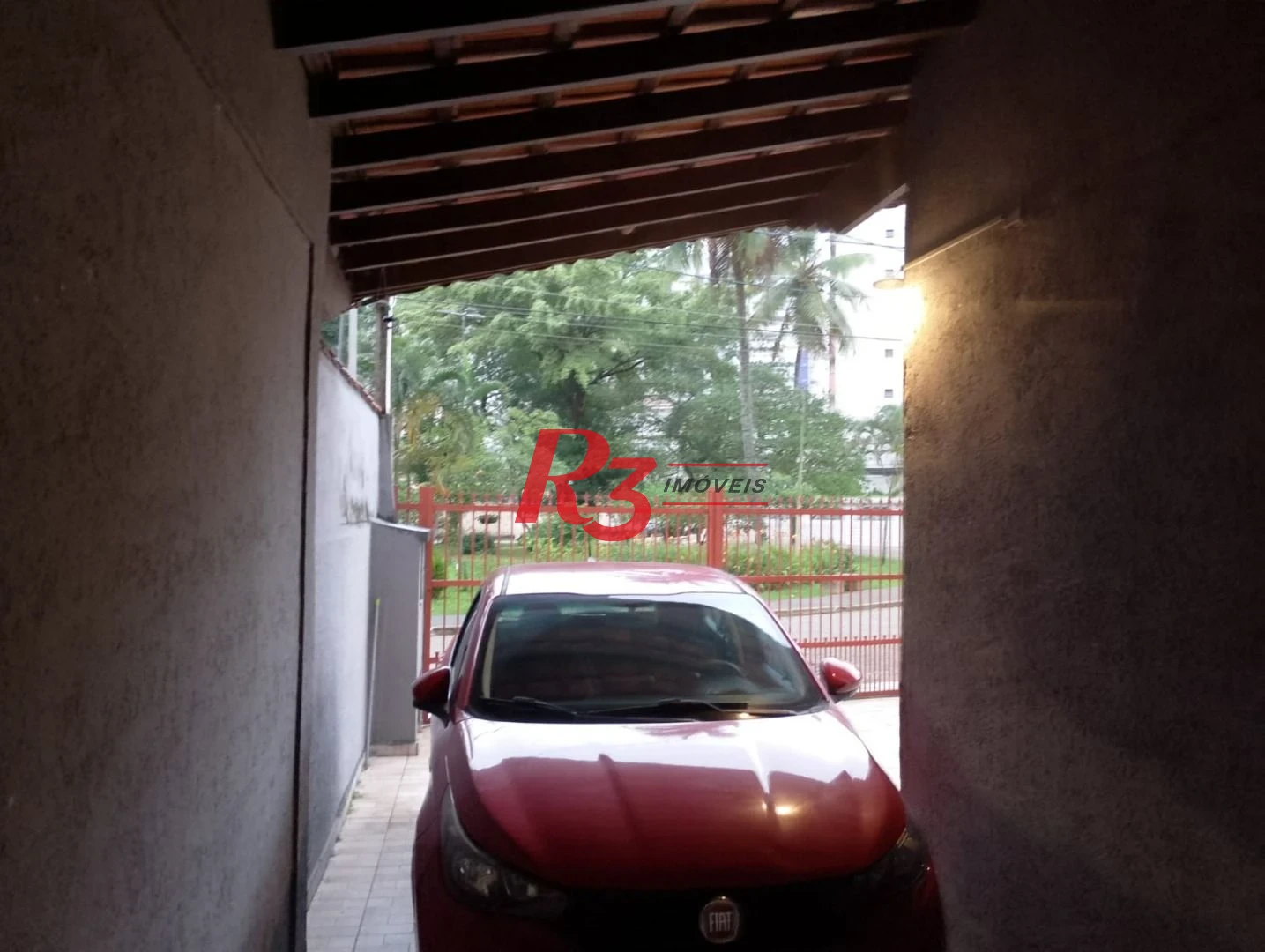 Casa com 2 dormitórios à venda, 115 m² por R$ 670.000,00 - Aviação - Praia Grande/SP