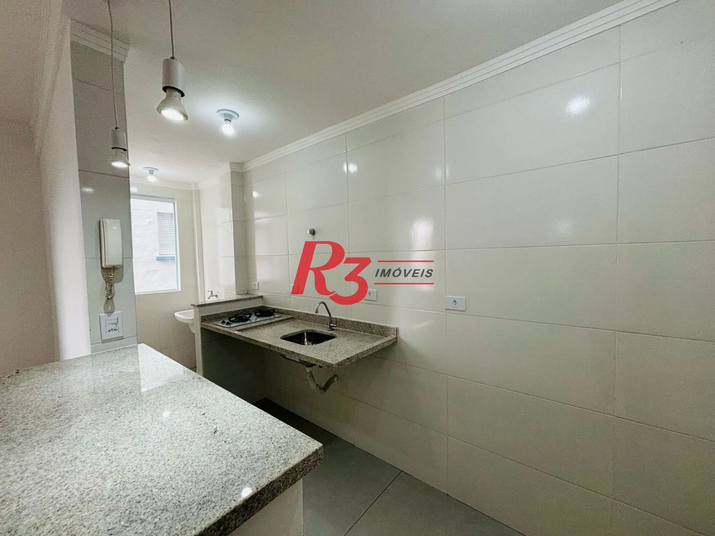 Kitnet com 1 dormitório à venda, 30 m² por R$ 330.000,00 - Embaré - Santos/SP