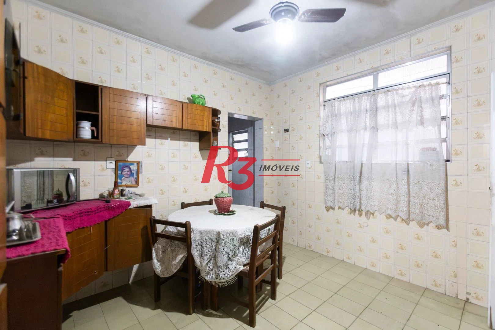 Sobrado com 3 dormitórios à venda, 220 m² por R$ 690.000,00 - Estuário - Santos/SP
