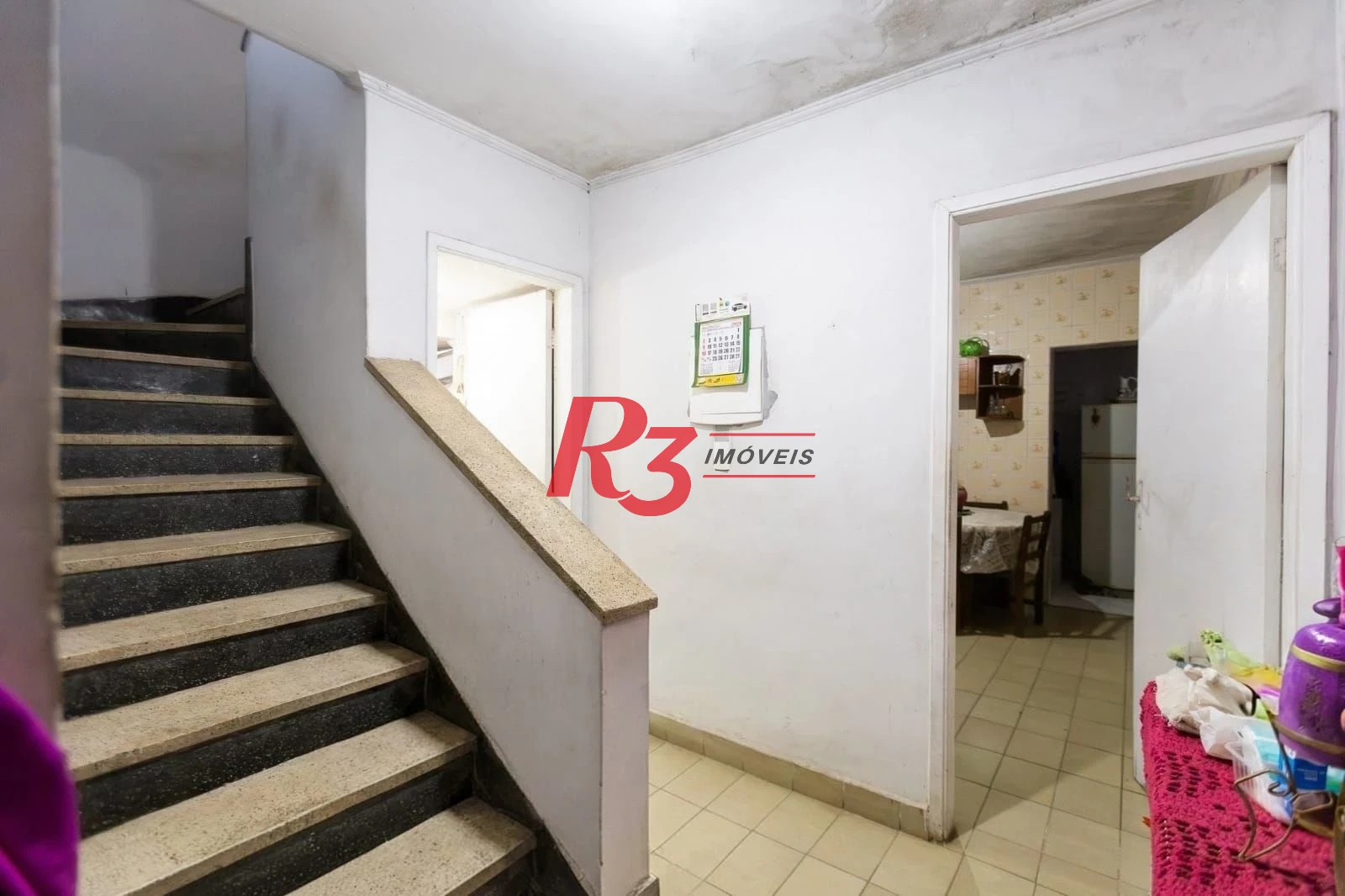 Sobrado com 3 dormitórios à venda, 220 m² por R$ 690.000,00 - Estuário - Santos/SP