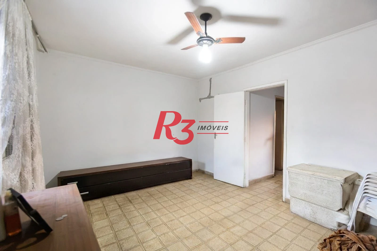 Sobrado com 3 dormitórios à venda, 220 m² por R$ 690.000,00 - Estuário - Santos/SP
